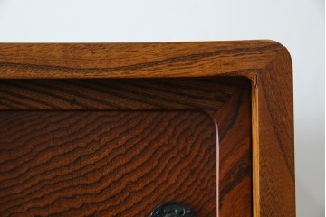 中古　岩谷堂箪笥　上質な和の空間づくりにおすすめな茶箪笥　定価約60万円　(R-068533)