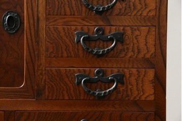 中古　岩谷堂箪笥　上質な和の空間づくりにおすすめな茶箪笥　定価約60万円　(R-068533)