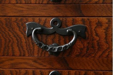 中古　岩谷堂箪笥　上質な和の空間づくりにおすすめな茶箪笥　定価約60万円　(R-068533)