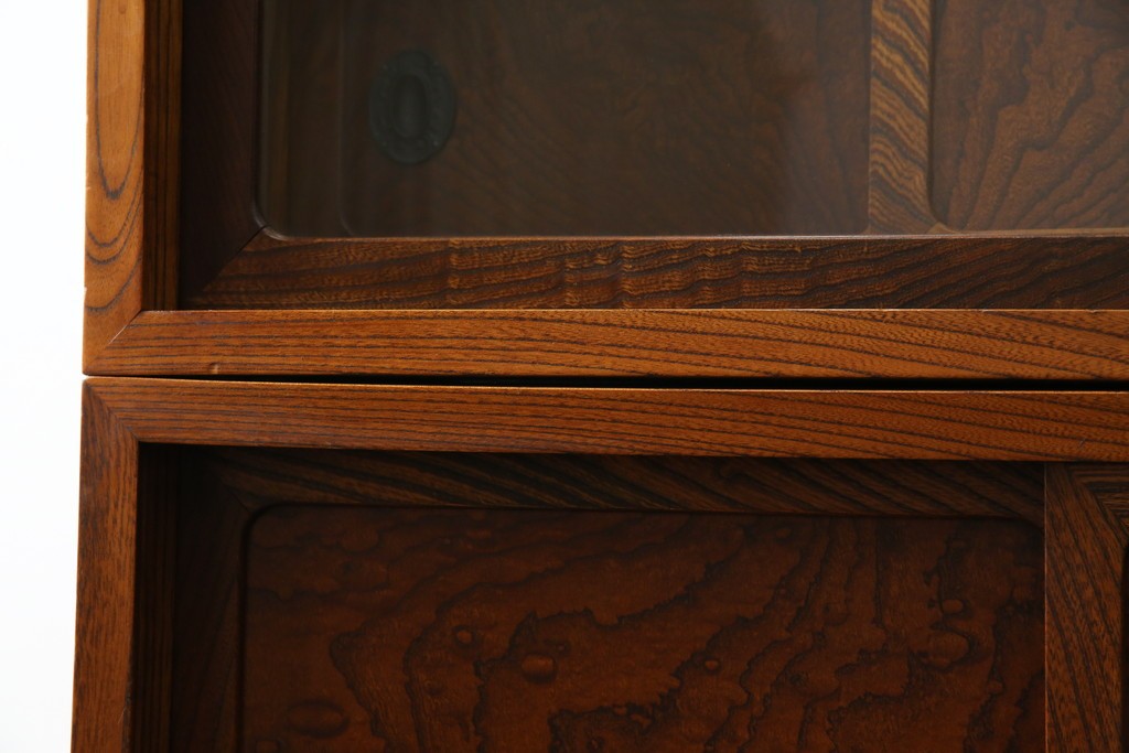 中古　岩谷堂箪笥　上質な和の空間づくりにおすすめな茶箪笥　定価約60万円　(R-068533)