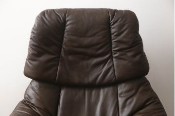 中古　美品　EKORNES(エコーネス)　本革(レザー)　オットマン付き　ストレスレス レノ クラシック(M)(アームチェア、リクライニングチェア、椅子、一人掛けソファ、1Pソファ)(定価約37万9千円)(R-068550)