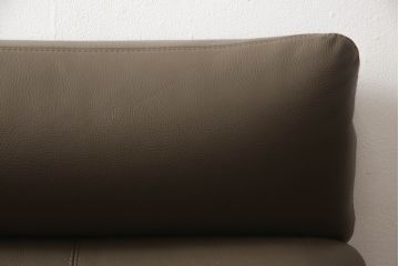 中古　ドイツ製　フランスベッド　erpo(エルポ)　MILANO(ミラノ)　牛革(本革、レザー)　機能性と快適な座り心地に優れたリクライニングシングルソファとオットマンのセット(1人掛け、1S、1P、ラバ、フットスツール、)(定価ソファとオットマンで約82万円)(R-068551)