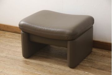 中古　ドイツ製　フランスベッド　erpo(エルポ)　MILANO(ミラノ)　牛革(本革、レザー)　機能性と快適な座り心地に優れたリクライニングシングルソファとオットマンのセット(1人掛け、1S、1P、ラバ、フットスツール、)(定価ソファとオットマンで約82万円)(R-068551)