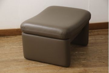 中古　ドイツ製　フランスベッド　erpo(エルポ)　MILANO(ミラノ)　牛革(本革、レザー)　機能性と快適な座り心地に優れたリクライニングシングルソファとオットマンのセット(1人掛け、1S、1P、ラバ、フットスツール、)(定価ソファとオットマンで約82万円)(R-068551)