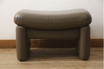 中古　ドイツ製　フランスベッド　erpo(エルポ)　MILANO(ミラノ)　牛革(本革、レザー)　機能性と快適な座り心地に優れたリクライニングシングルソファとオットマンのセット(1人掛け、1S、1P、ラバ、フットスツール、)(定価ソファとオットマンで約82万円)(R-068551)