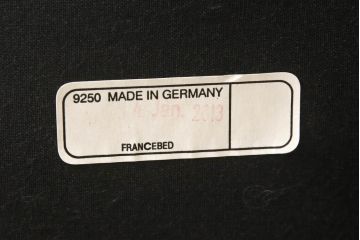 中古　ドイツ製　フランスベッド　erpo(エルポ)　MILANO(ミラノ)　牛革(本革、レザー)　機能性と快適な座り心地に優れたリクライニングシングルソファとオットマンのセット(1人掛け、1S、1P、ラバ、フットスツール、)(定価ソファとオットマンで約82万円)(R-068551)