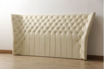 中古　美品!!　匠大塚　本革(レザー)　ワイドキングサイズの優雅な雰囲気を醸し出すヘッドボード(ベッドフレーム)(R-068556)