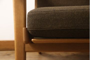 デンマークビンテージ　美品　GETAMA(ゲタマ)　Hans J Wegner(ハンス・J・ウェグナー)　GE290A　オーク材　くつろぎの空間を演出するアームチェアとオットマンのセット(椅子、イス、1P、一人掛けソファ、1人掛けソファ、フットスツール、ヴィンテージ、北欧)(R-068558)