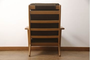 デンマークビンテージ　美品　GETAMA(ゲタマ)　Hans J Wegner(ハンス・J・ウェグナー)　GE290A　オーク材　くつろぎの空間を演出するアームチェアとオットマンのセット(椅子、イス、1P、一人掛けソファ、1人掛けソファ、フットスツール、ヴィンテージ、北欧)(R-068558)