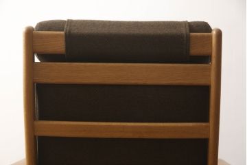 デンマークビンテージ　美品　GETAMA(ゲタマ)　Hans J Wegner(ハンス・J・ウェグナー)　GE290A　オーク材　くつろぎの空間を演出するアームチェアとオットマンのセット(椅子、イス、1P、一人掛けソファ、1人掛けソファ、フットスツール、ヴィンテージ、北欧)(R-068558)