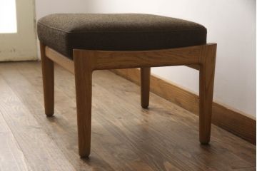 デンマークビンテージ　美品　GETAMA(ゲタマ)　Hans J Wegner(ハンス・J・ウェグナー)　GE290A　オーク材　くつろぎの空間を演出するアームチェアとオットマンのセット(椅子、イス、1P、一人掛けソファ、1人掛けソファ、フットスツール、ヴィンテージ、北欧)(R-068558)