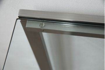 中古　美品　AIDEC MODERN(アイデックモダン)　ZONE(ゾーン)　特注サイズ　ヘアライン仕上げのステンレス脚とガラストップの組み合わせがクールでおしゃれなコンソールテーブル(サイドテーブル)(定価約22万円)(R-068569)