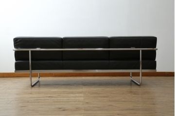 中古　美品　本革(レザー)　Cassina(カッシーナ)　Le Corbusier(ル・コルビュジエ)　LC5　シンプルモダンなデザインが素敵な3人掛けソファ(3Pソファ、三人掛け)(定価約174万円)(R-068573)