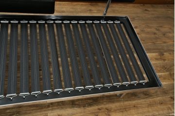 中古　美品　本革(レザー)　Cassina(カッシーナ)　Le Corbusier(ル・コルビュジエ)　LC5　シンプルモダンなデザインが素敵な3人掛けソファ(3Pソファ、三人掛け)(定価約174万円)(R-068573)