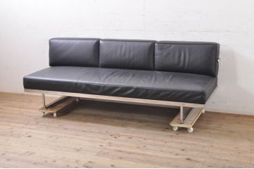 中古　美品　本革(レザー)　Cassina(カッシーナ)　Le Corbusier(ル・コルビュジエ)　LC5　シンプルモダンなデザインが素敵な3人掛けソファ(3Pソファ、三人掛け)(定価約174万円)(R-068573)
