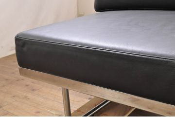 中古　美品　本革(レザー)　Cassina(カッシーナ)　Le Corbusier(ル・コルビュジエ)　LC5　シンプルモダンなデザインが素敵な3人掛けソファ(3Pソファ、三人掛け)(定価約174万円)(R-068573)