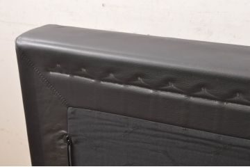 中古　美品　本革(レザー)　Cassina(カッシーナ)　Le Corbusier(ル・コルビュジエ)　LC5　シンプルモダンなデザインが素敵な3人掛けソファ(3Pソファ、三人掛け)(定価約174万円)(R-068573)