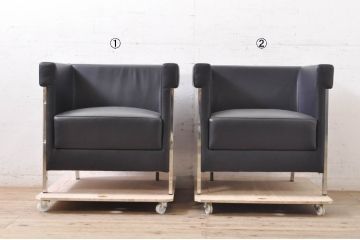 中古　美品　希少な廃盤品　アイデックモダン(AIDEC MODERN)　パスカル(PASCAL)　本革(レザー)　スクエア型のモダンなデザインが特徴的な1Pソファ(1人掛けソファ、ラウンジチェア、レザーチェア、アームチェア、椅子、イス、いす)(定価2脚で約70万円)(R-068574)