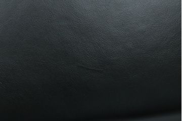 中古　美品　希少な廃盤品　アイデックモダン(AIDEC MODERN)　パスカル(PASCAL)　本革(レザー)　スクエア型のモダンなデザインが特徴的な1Pソファ(1人掛けソファ、ラウンジチェア、レザーチェア、アームチェア、椅子、イス、いす、バラ売り可能)(定価2脚で約70万円)(R-068574)
