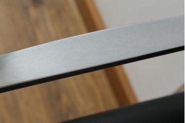 中古　美品!!　Cassina(カッシーナ)　184EVE(イヴ)　洗練されたモダンデザインが目を引くアームチェア(ダイニングチェア、椅子、イス)(定価約30万円)(R-068578)