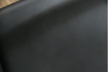 中古　美品!!　Cassina(カッシーナ)　184EVE(イヴ)　洗練されたモダンデザインが目を引くアームチェア2脚セット(ダイニングチェア、椅子、イス)(定価2脚で約60万円)(R-068579)