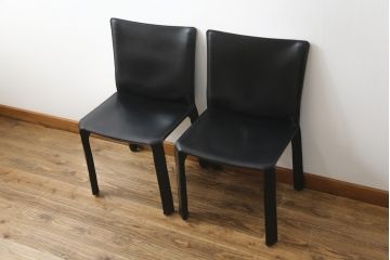 中古　Cassina(カッシーナ)　412　CAB(キャブ)　MARIO BELLINI(マリオベリーニ)　ブラック(黒)　シンプルモダンな空間づくりに活躍するアームレスチェア2脚セット(ダイニングチェア、椅子、イス)(定価2脚で約48万円)(R-068580)