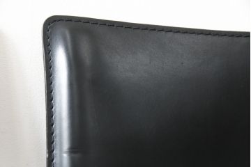中古　Cassina(カッシーナ)　412　CAB(キャブ)　MARIO BELLINI(マリオベリーニ)　ブラック(黒)　シンプルモダンな空間づくりに活躍するアームレスチェア2脚セット(ダイニングチェア、椅子、イス)(定価2脚で約48万円)(R-068580)
