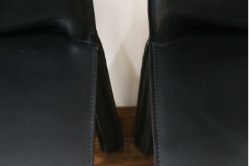 中古　Cassina(カッシーナ)　412　CAB(キャブ)　MARIO BELLINI(マリオベリーニ)　ブラック(黒)　シンプルモダンな空間づくりに活躍するアームレスチェア2脚セット(ダイニングチェア、椅子、イス)(定価2脚で約48万円)(R-068580)