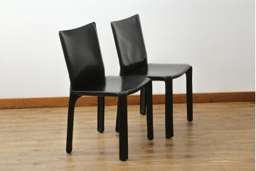 中古　Cassina(カッシーナ)　412　CAB(キャブ)　MARIO BELLINI(マリオベリーニ)　ブラック(黒)　シンプルモダンな空間づくりに活躍するアームレスチェア2脚セット(ダイニングチェア、椅子、イス)(定価2脚で約48万円)(R-068581)