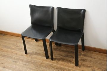 中古　Cassina(カッシーナ)　412　CAB(キャブ)　MARIO BELLINI(マリオベリーニ)　ブラック(黒)　シンプルモダンな空間づくりに活躍するアームレスチェア2脚セット(ダイニングチェア、椅子、イス)(定価2脚で約48万円)(R-068581)