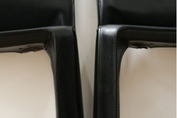 中古　Cassina(カッシーナ)　412　CAB(キャブ)　MARIO BELLINI(マリオベリーニ)　ブラック(黒)　シンプルモダンな空間づくりに活躍するアームレスチェア2脚セット(ダイニングチェア、椅子、イス)(定価2脚で約48万円)(R-068581)