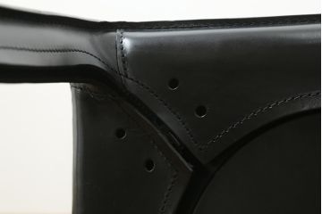 中古　Cassina(カッシーナ)　412　CAB(キャブ)　MARIO BELLINI(マリオベリーニ)　ブラック(黒)　シンプルモダンな空間づくりに活躍するアームレスチェア2脚セット(ダイニングチェア、椅子、イス)(定価2脚で約48万円)(R-068581)