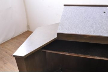 和製ビンテージ　昭和レトロ　ノスタルジックな雰囲気漂う古い教会の教壇(教台、説教台、カウンターテーブル、ヴィンテージ)(R-068582)