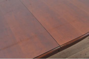 ビンテージ家具　アメリカ輸入モデル　DREXEL HERITAGE(ドレクセルヘリテイジ)　滑らかな曲線が優雅な印象のダイニングテーブル(エクステンションテーブル、食卓、4人掛け、6人掛け、オーバル型、ヴィンテージ)(R-068583)