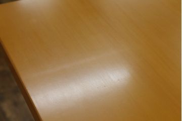 中古　イタリア　arflex(アルフレックス)　BONTE(ボンテ)　Cini Boeri(チニ・ボエリ)デザイン　シンプルながらスタイリッシュな佇まいが魅力の6人掛けダイニングテーブル(4人掛け、作業台、食卓)(定価約28万円)(R-068584)