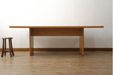 中古　イタリア　arflex(アルフレックス)　BONTE(ボンテ)　Cini Boeri(チニ・ボエリ)デザイン　シンプルながらスタイリッシュな佇まいが魅力の6人掛けダイニングテーブル(4人掛け、作業台、食卓)(定価約28万円)(R-068584)
