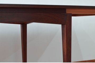 デンマークビンテージ　老舗家具メーカーBRAMIN(ブラーミン)　ローズウッド材の杢目が美しいダイニングテーブル(エクステンションテーブル、6人掛け、8人掛け、食卓、ヴィンテージ、北欧)(R-068585)