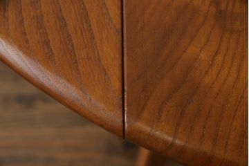 イギリスビンテージ　ERCOL(アーコール)　エルム材　シンプルなデザインで実用性抜群なウィンザードロップリーフテーブル(バタフライテーブル、ラウンドテーブル、ヴィンテージ)(R-068586)