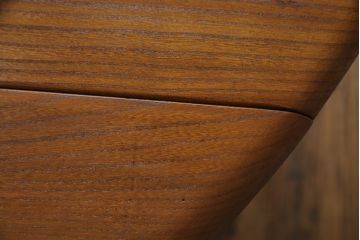 イギリスビンテージ　ERCOL(アーコール)　エルム材　シンプルなデザインで実用性抜群なウィンザードロップリーフテーブル(バタフライテーブル、ラウンドテーブル、ヴィンテージ)(R-068586)