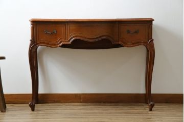 中古　DREXEL HERITAGE(ドレクセルヘリテイジ)　Touraine(ツーレイン)シリーズ　クラシックなデザインがステキなドレッサー(デスク、テーブル、机)(R-068587)