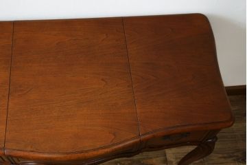 中古　DREXEL HERITAGE(ドレクセルヘリテイジ)　Touraine(ツーレイン)シリーズ　クラシックなデザインがステキなドレッサー(デスク、テーブル、机)(R-068587)