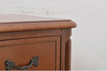 中古　DREXEL HERITAGE(ドレクセルヘリテイジ)　Touraine(ツーレイン)シリーズ　クラシックなデザインがステキなドレッサー(デスク、テーブル、机)(R-068587)