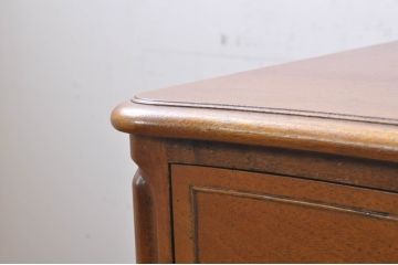 中古　DREXEL HERITAGE(ドレクセルヘリテイジ)　Touraine(ツーレイン)　エレガントな雰囲気が魅力的なチェスト(サイドボード、サイドチェスト、引き出し)(定価約49万円)(R-068588)