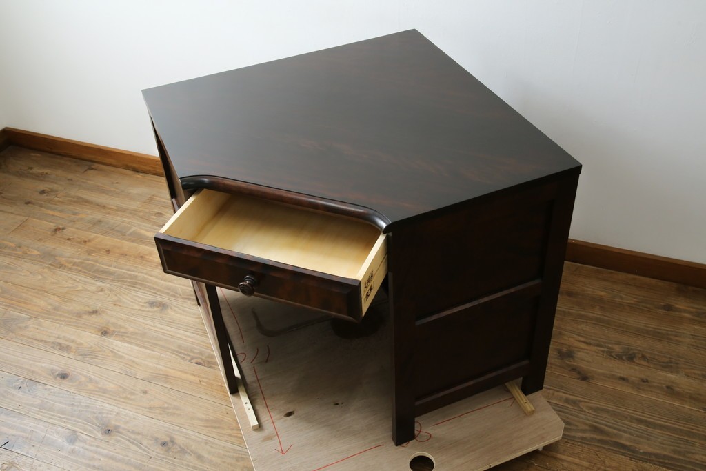 中古　美品　北海道民芸家具　こだわりのお部屋づくりにおすすめなコーナーデスク　(R-068589)
