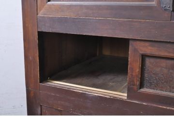 和製アンティーク　関西地方　檜(ヒノキ)材　欅(ケヤキ)材　和モダンな雰囲気を醸し出すデザインが素敵な二段重ね階段箪笥(時代箪笥、収納箪笥、和タンス)(R-068590)