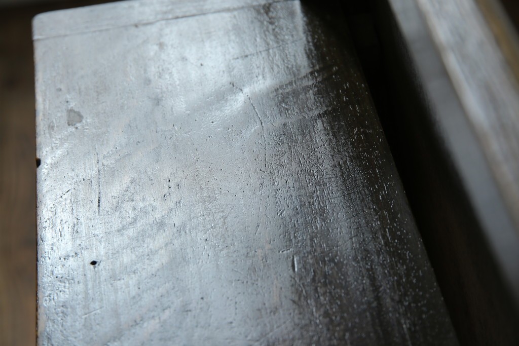 和製アンティーク　使い込まれた風合いが味わい深いチャーチベンチ　(R-068604)