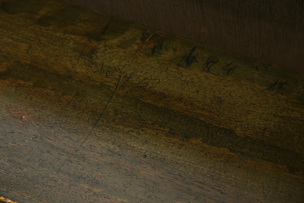 和製アンティーク　使い込まれた風合いが味わい深いチャーチベンチ　(R-068605)