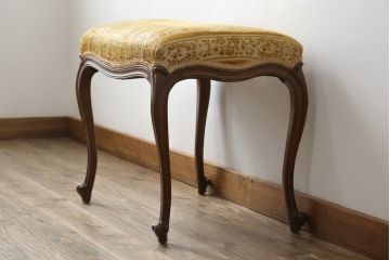 中古　DREXEL HERITAGE(ドレクセルヘリテイジ)　Touraine(ツーレイン)　猫脚の優美な曲線デザインが目を惹くスツール(チェア、椅子、オットマン、)(R-068612)