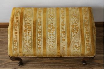 中古　DREXEL HERITAGE(ドレクセルヘリテイジ)　Touraine(ツーレイン)　猫脚の優美な曲線デザインが目を惹くスツール(チェア、椅子、オットマン、)(R-068612)