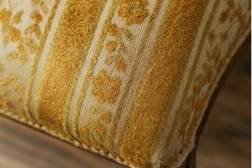 中古　DREXEL HERITAGE(ドレクセルヘリテイジ)　Touraine(ツーレイン)　猫脚の優美な曲線デザインが目を惹くスツール(チェア、椅子、オットマン、)(R-068612)